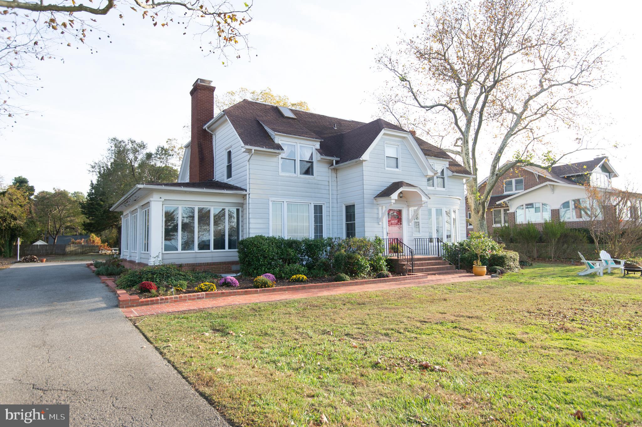 114 Riverside Drive Cambridge, MD 21613 - Photo 2 of 43 Exterior Front