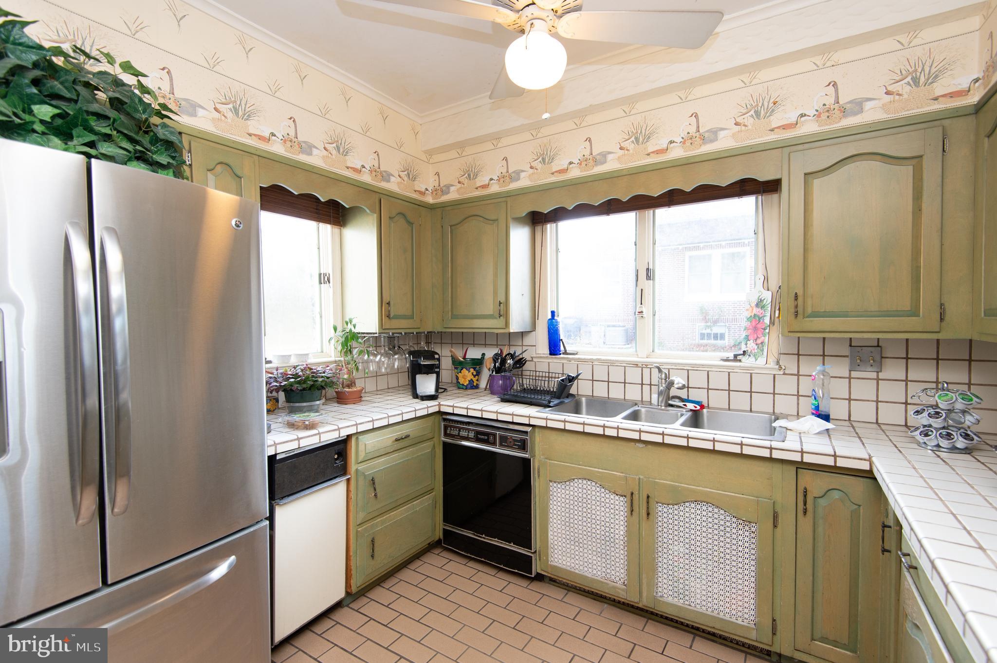114 Riverside Drive Cambridge, MD 21613 - Photo 13 of 43 Kitchen