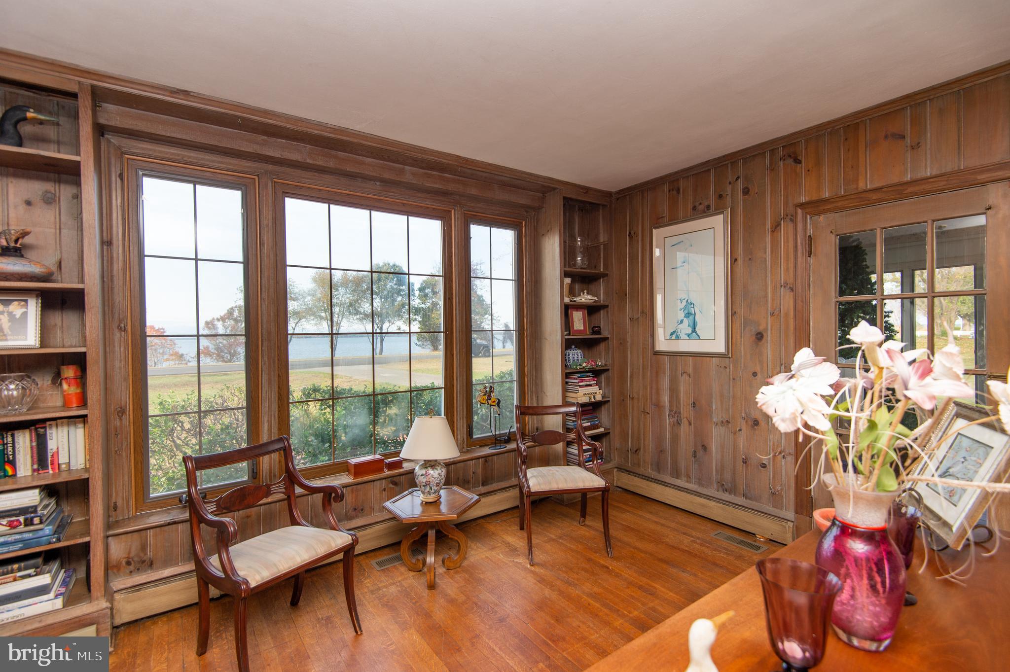 114 Riverside Drive Cambridge, MD 21613 - Photo 9 of 43 Living Room with Waterviews