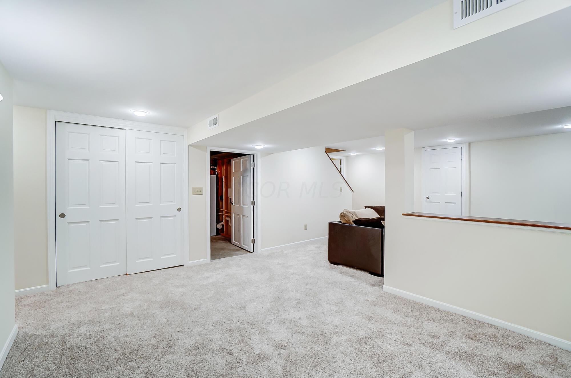 4220 Mountview Road Columbus, OH 43220 - Photo 46 of 66 052