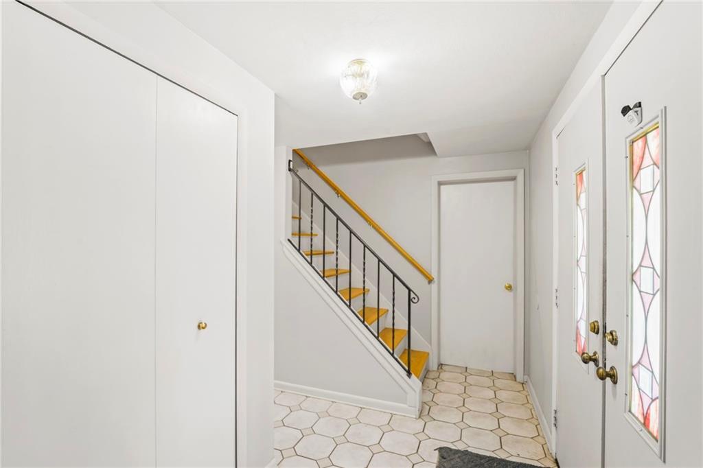 224 Rush Valley Road Monroeville, PA 15146 - Photo 5 of 39 Gallery Image 5