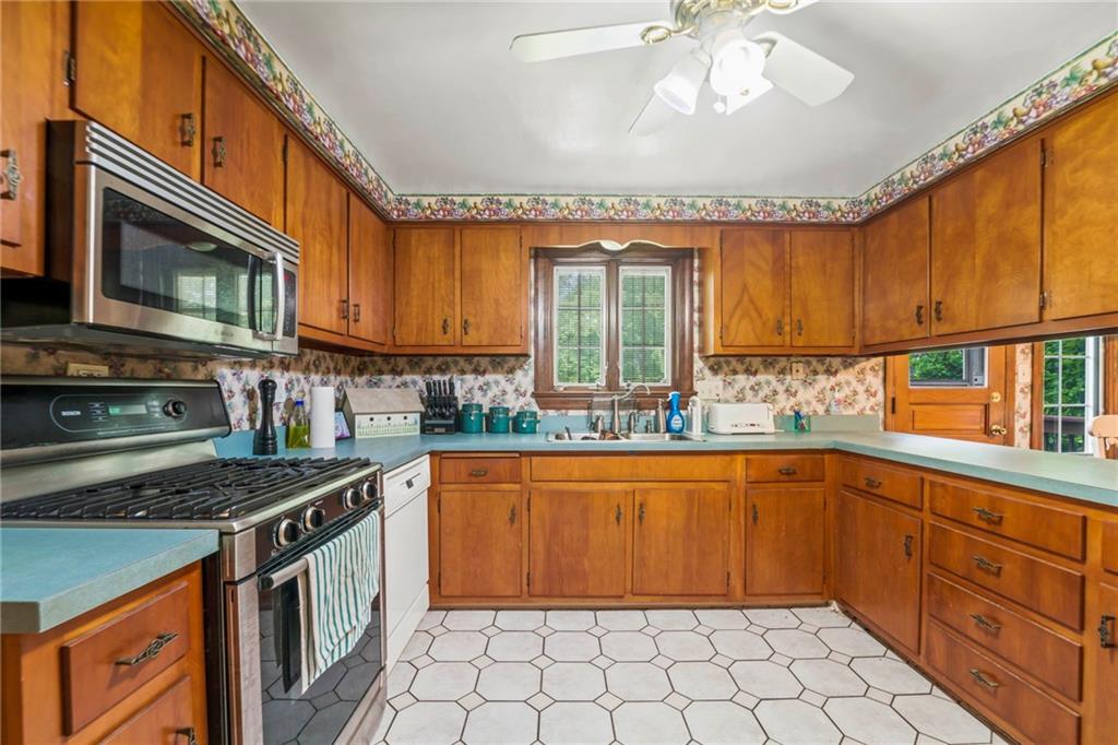 224 Rush Valley Road Monroeville, PA 15146 - Photo 8 of 39 Gallery Image 8