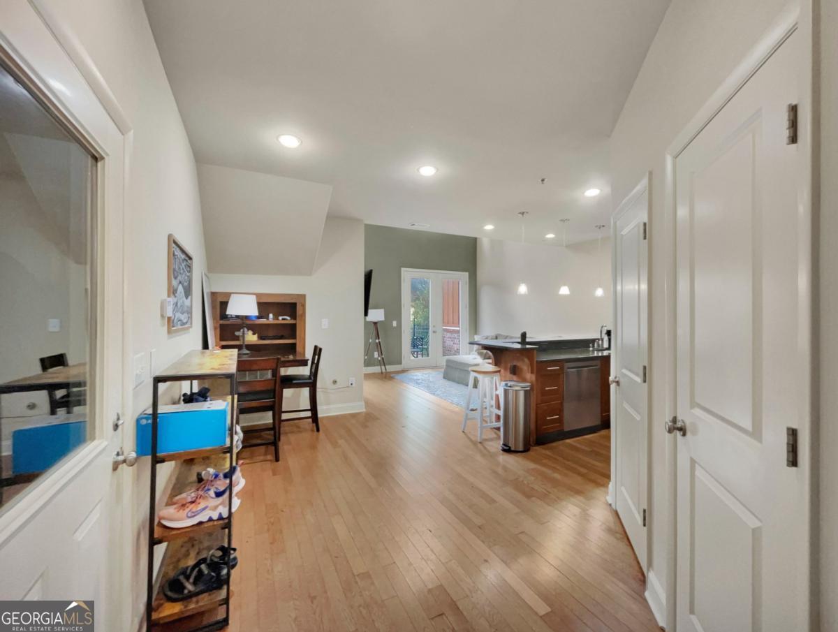 118 Ruth Drive, Unit 130 Athens, GA 30601 - Photo 3 of 41 Gallery Image 3