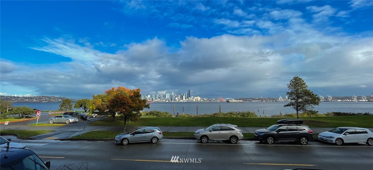 1331 Harbor Avenue Southwest, Unit 103 Seattle, WA 98116 - Photo 6 of 32