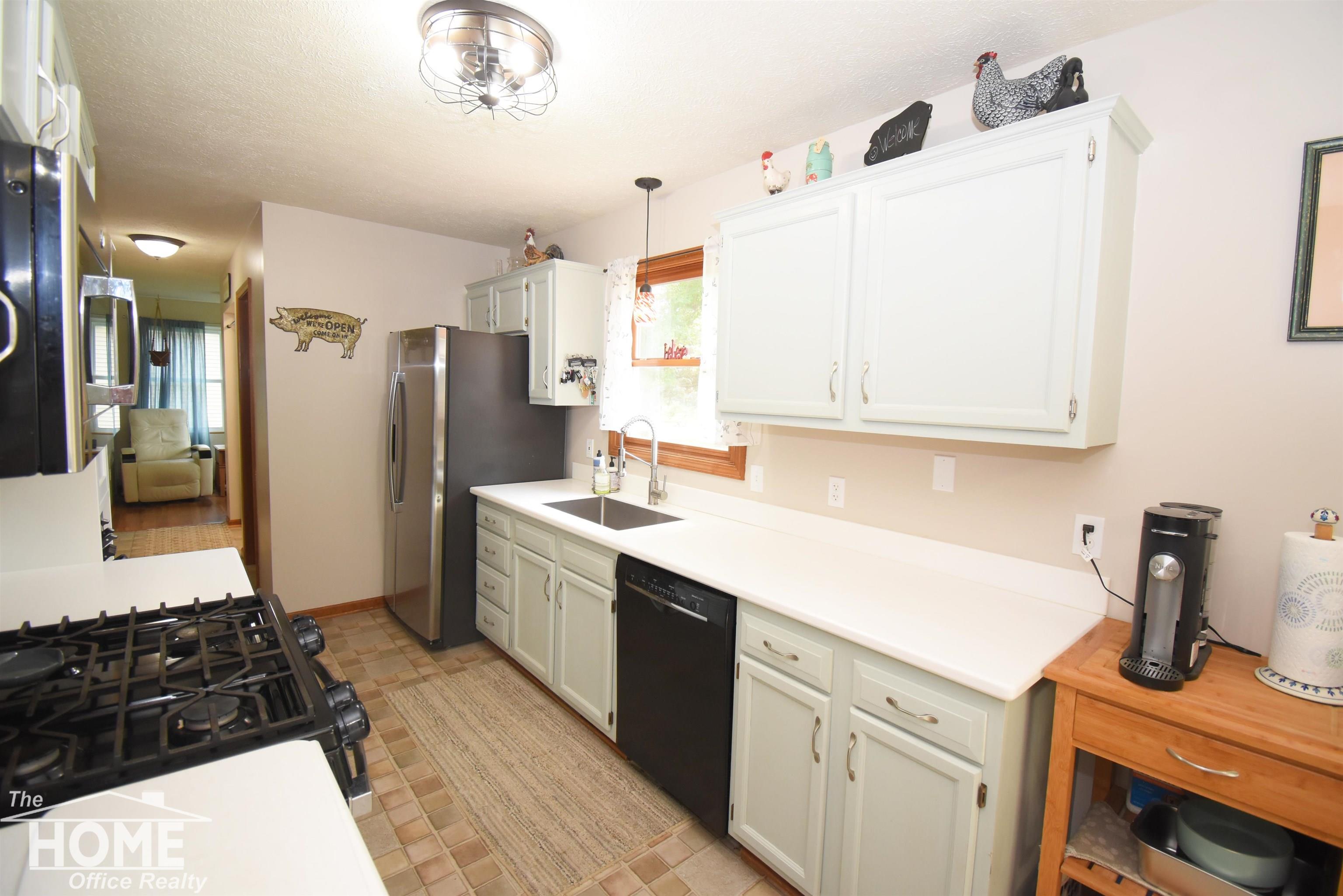 13092 South Beardslee Road Perry, MI 48872 - Photo 7 of 31 50213675-a73f58ee-82bd-4e0d-8b68-a71d9fa25bb0.JPG