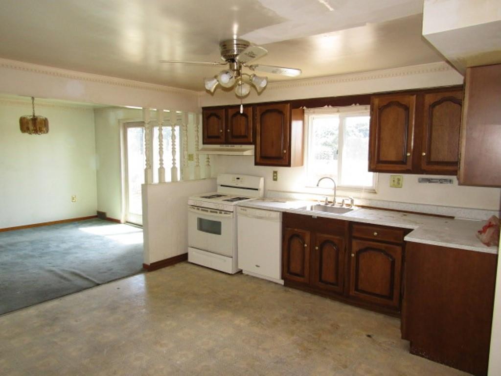 118 Euclid Avenue McKees Rocks, PA 15136 - Photo 9 of 23