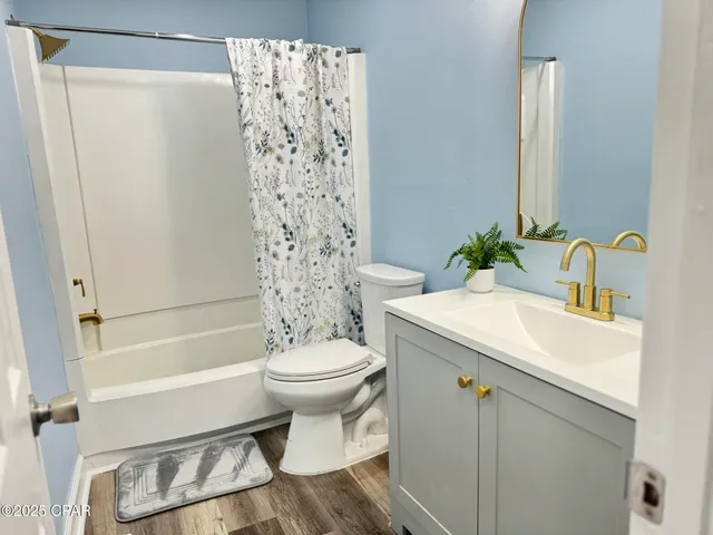 $695,000 | 211 Circle Drive, Panama City Beach, FL 32413