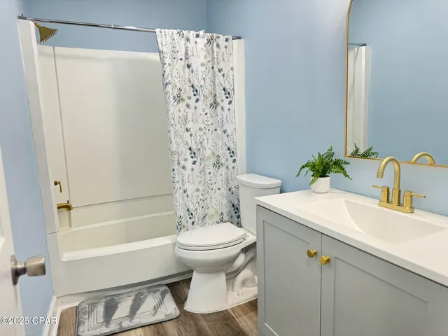 $695,000 | 211 Circle Drive, Panama City Beach, FL 32413