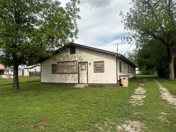 $78,000 | 205 First Street, Bangs, TX 76823