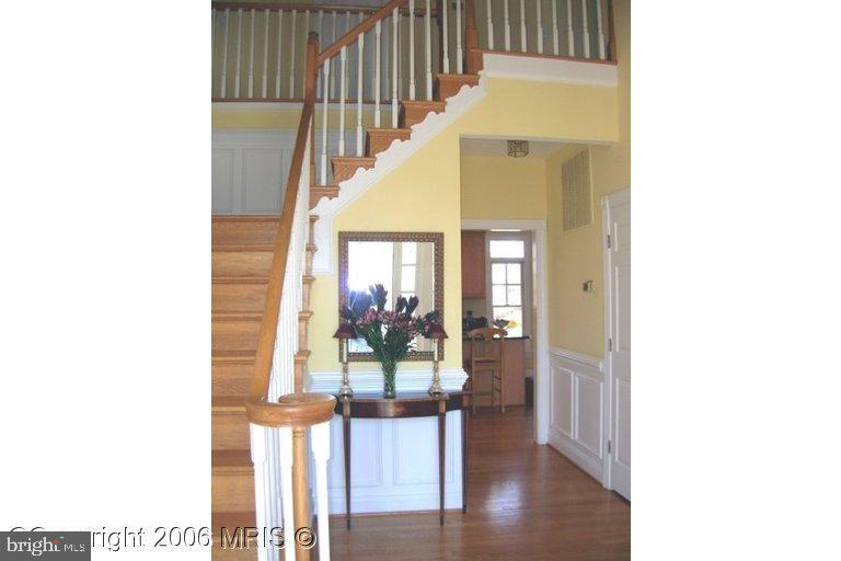 6901 Rannoch Road Bethesda, MD 20817 - Photo 2 of 19 Entrance / Foyer