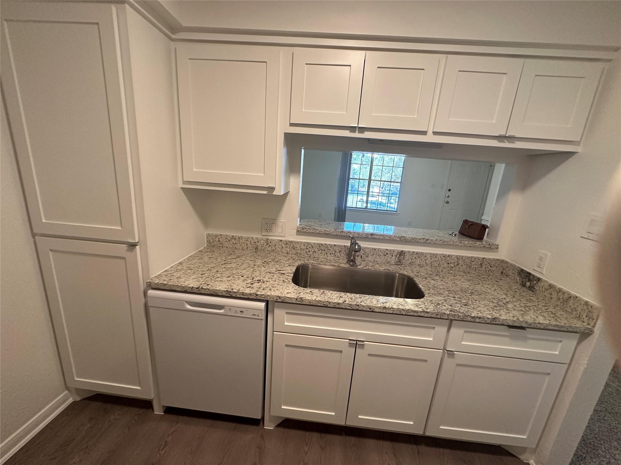 709 Skylark Road, Unit 709D Pasadena, TX 77502 - Photo 3 of 12