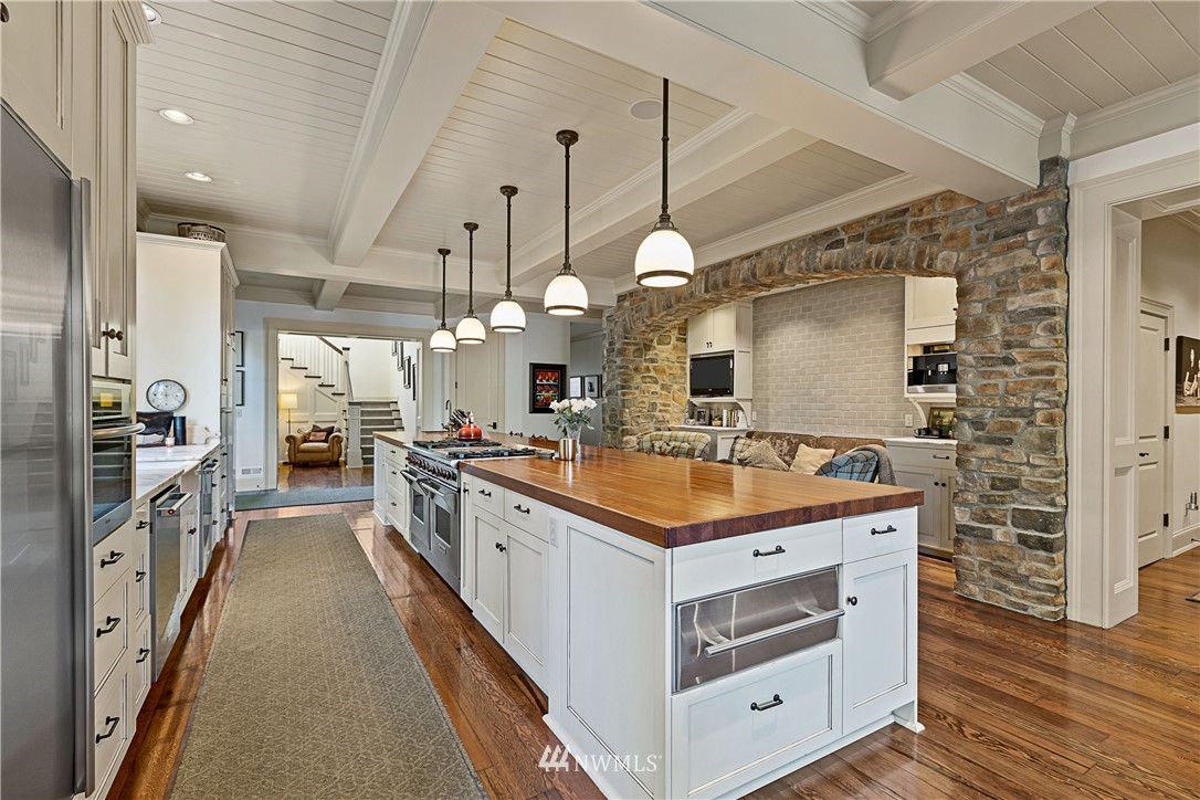 9804 Johnson Point Loop Northeast Olympia, WA 98516 - Photo 12 of 40