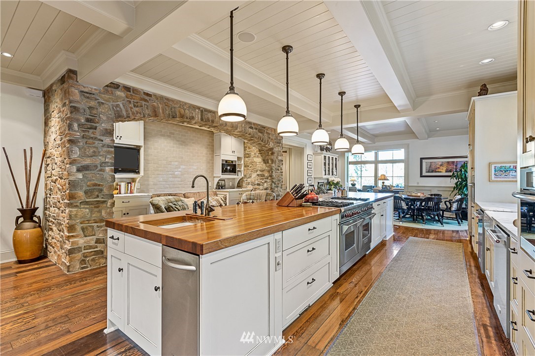 9804 Johnson Point Loop Northeast Olympia, WA 98516 - Photo 14 of 40