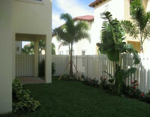 81 Via Poinciana Street Boca Raton, FL 33487 - Photo 5 of 11 Additional Photo
