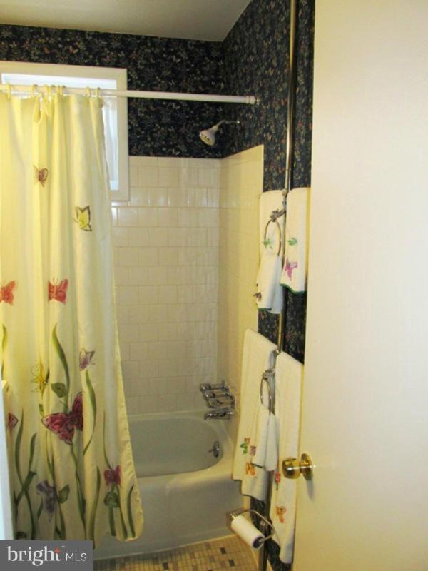 14102 Adkins Road Laurel, MD 20708 - Photo 15 of 30 Hall Bath 2