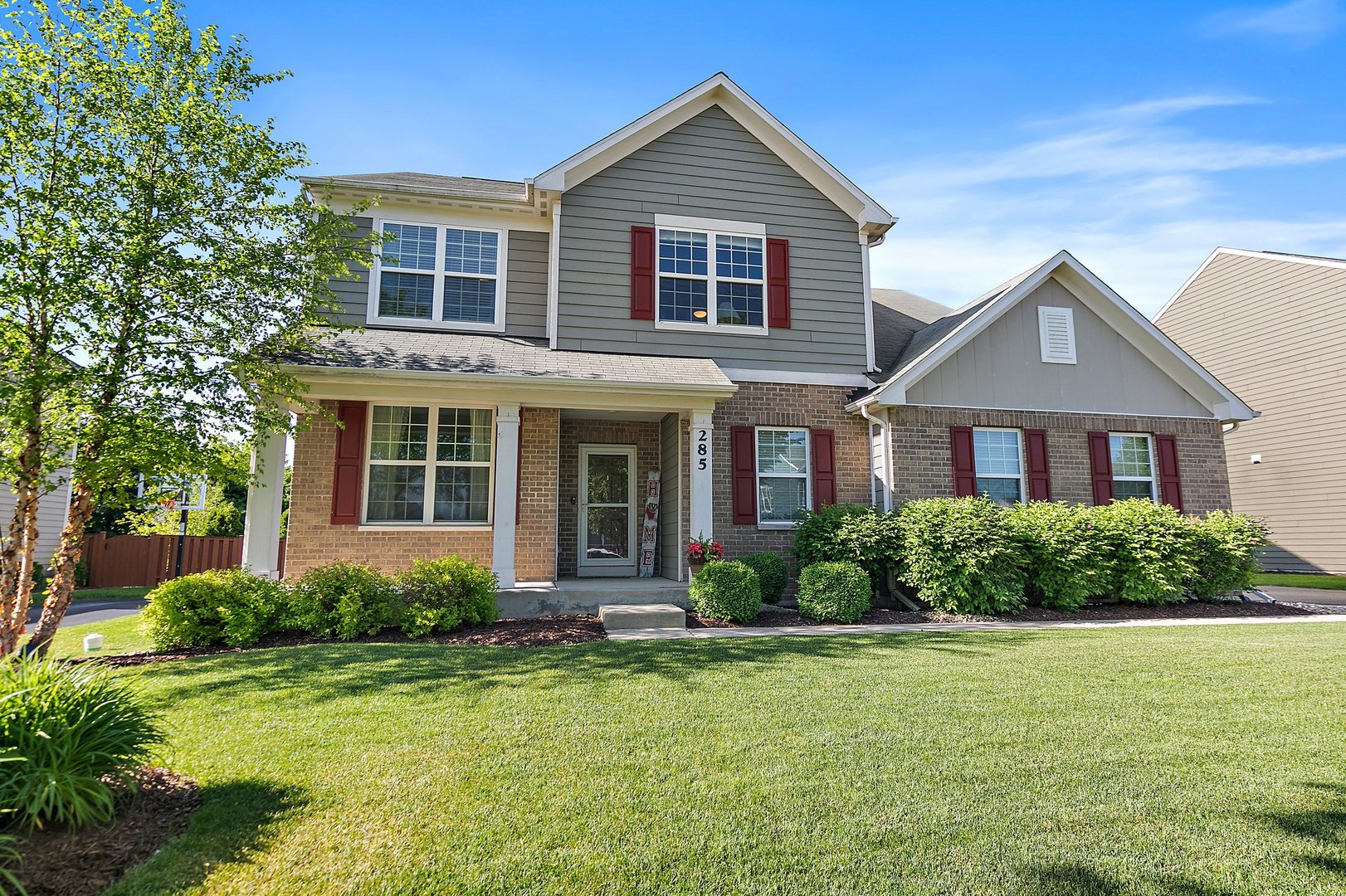 285 Monument Road Elgin, IL 60124 - Photo 1 of 33