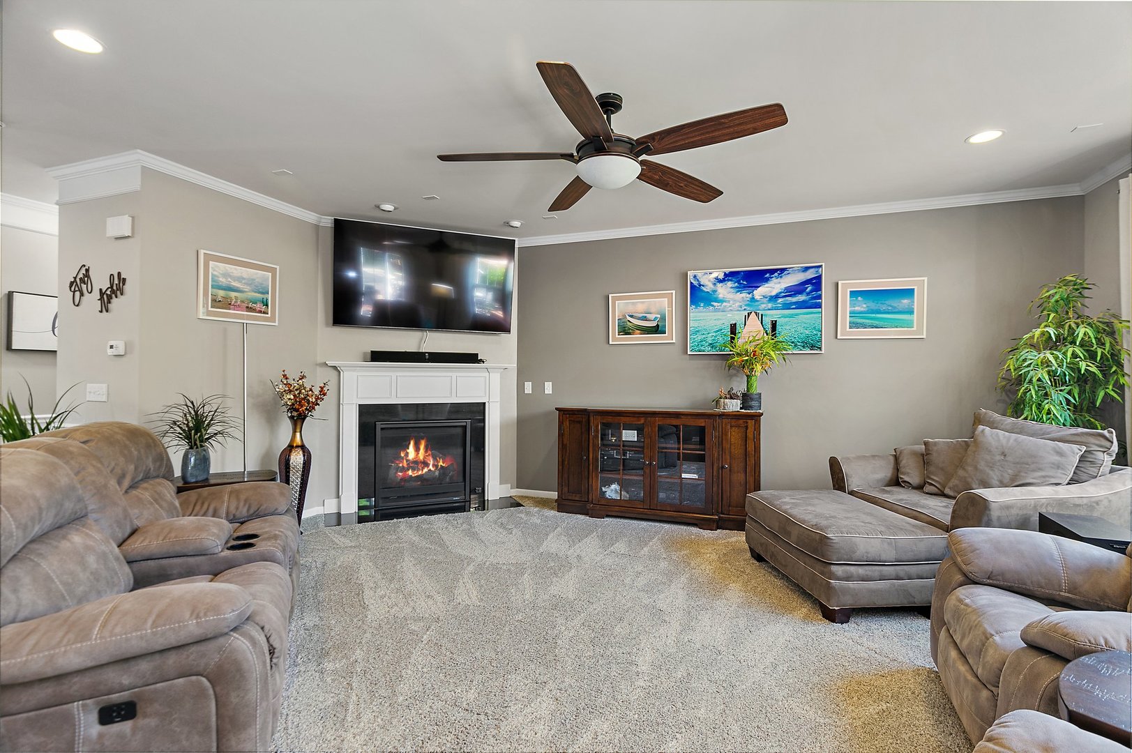 285 Monument Road Elgin, IL 60124 - Photo 12 of 33