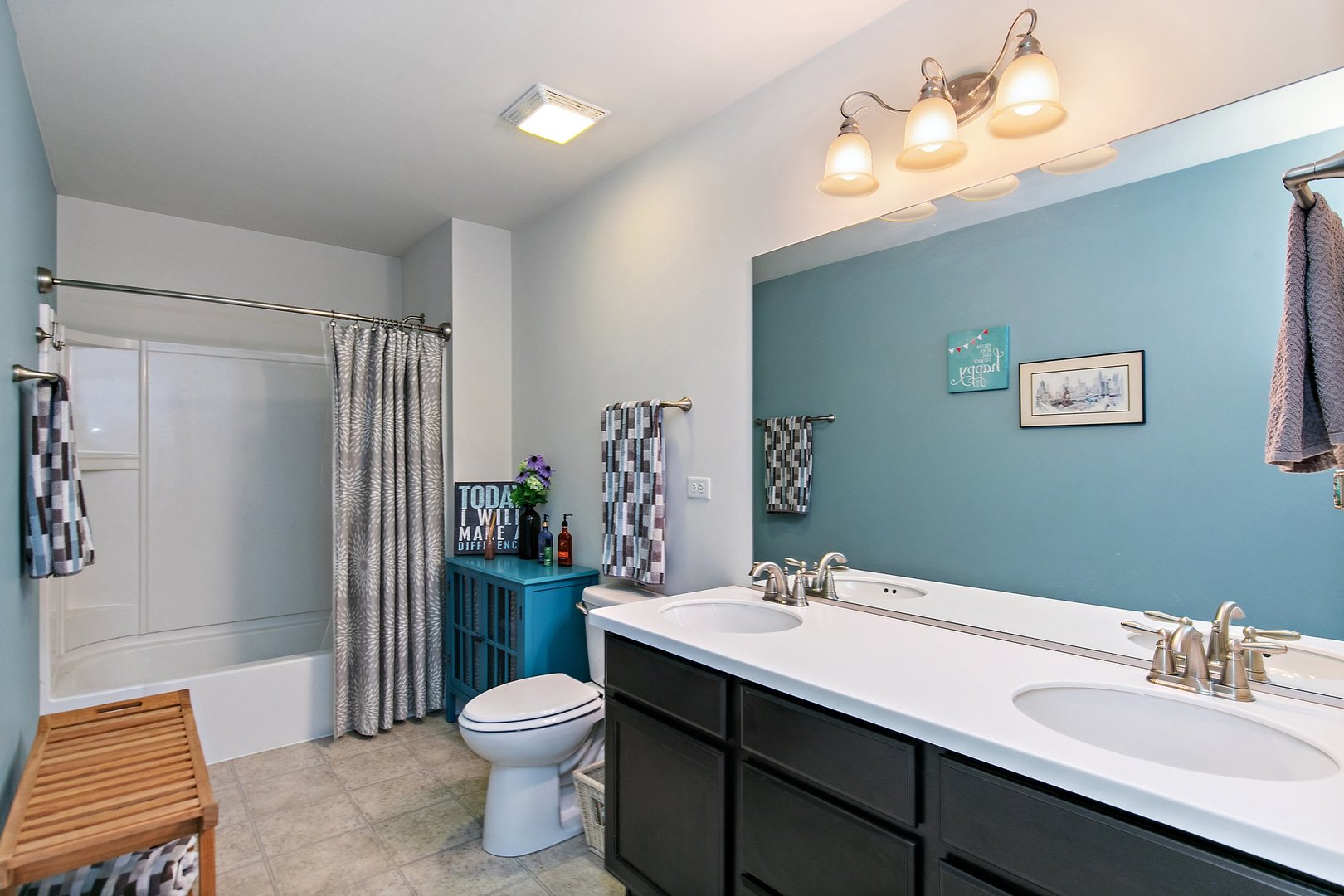 285 Monument Road Elgin, IL 60124 - Photo 26 of 33