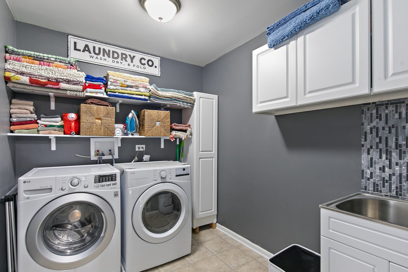 285 Monument Road Elgin, IL 60124 - Photo 27 of 33