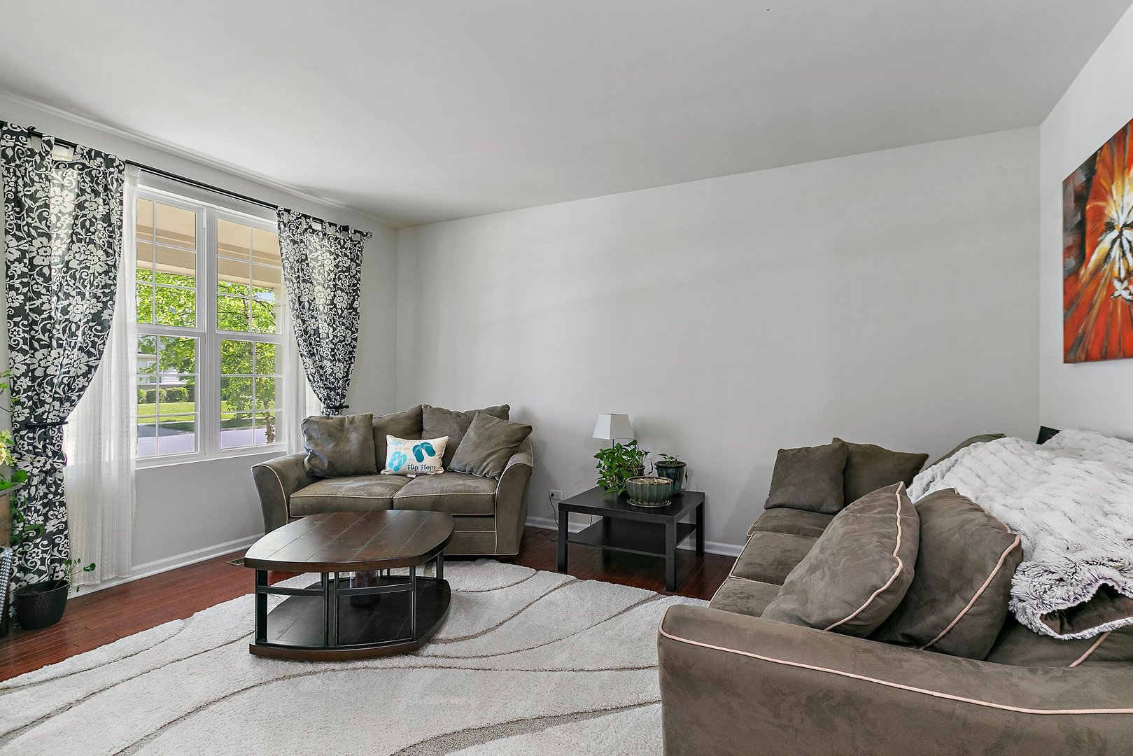 285 Monument Road Elgin, IL 60124 - Photo 5 of 33