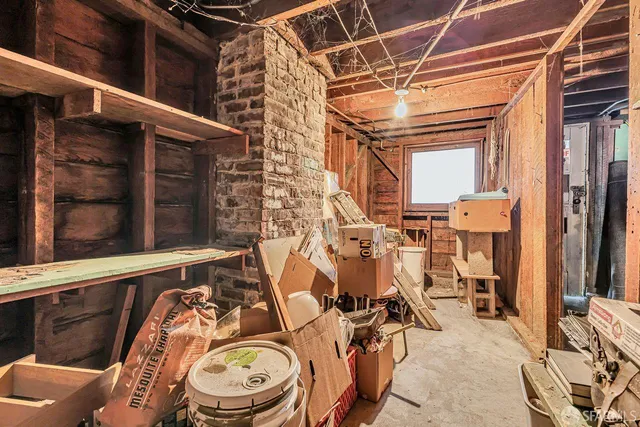 a view of a house with outdoor space