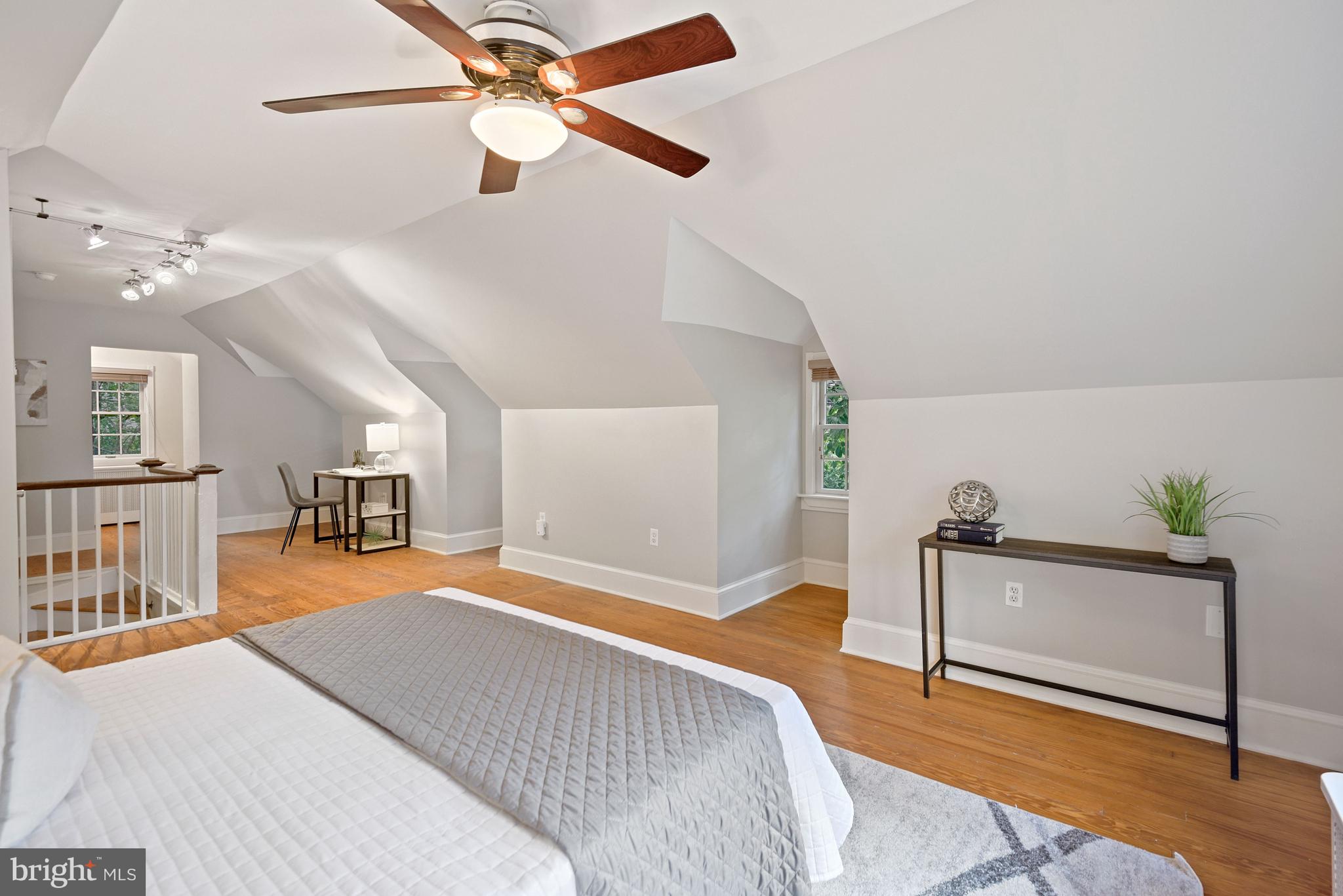 2409 Seminary Road Silver Spring, MD 20910 - Photo 20 of 37 Bedroom #3 - upper level (primary)