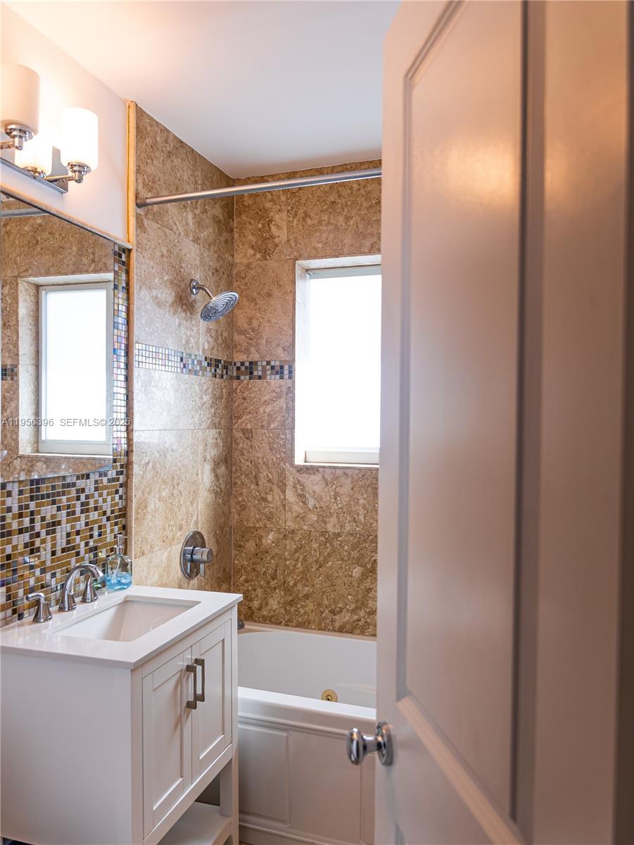 9117 Carlyle Avenue Surfside, FL 33154 - Photo 18 of 21