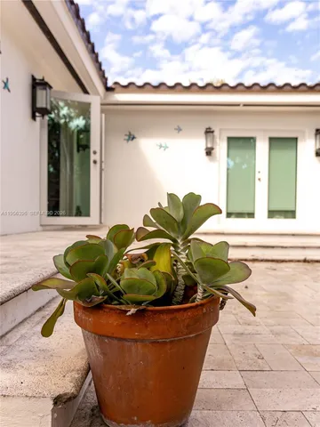 $1,950,000 | 9117 Carlyle Avenue, Surfside, FL 33154