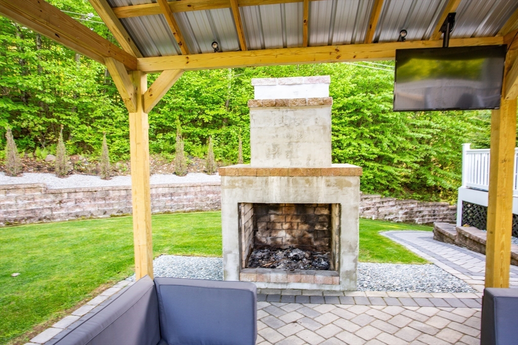 367 Reed Street Warren, MA 01083 - Photo 11 of 36