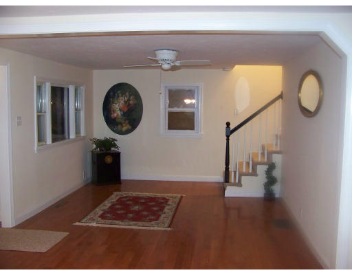 61 Hilltop Road Holbrook, MA 02343 - Photo 6 of 23