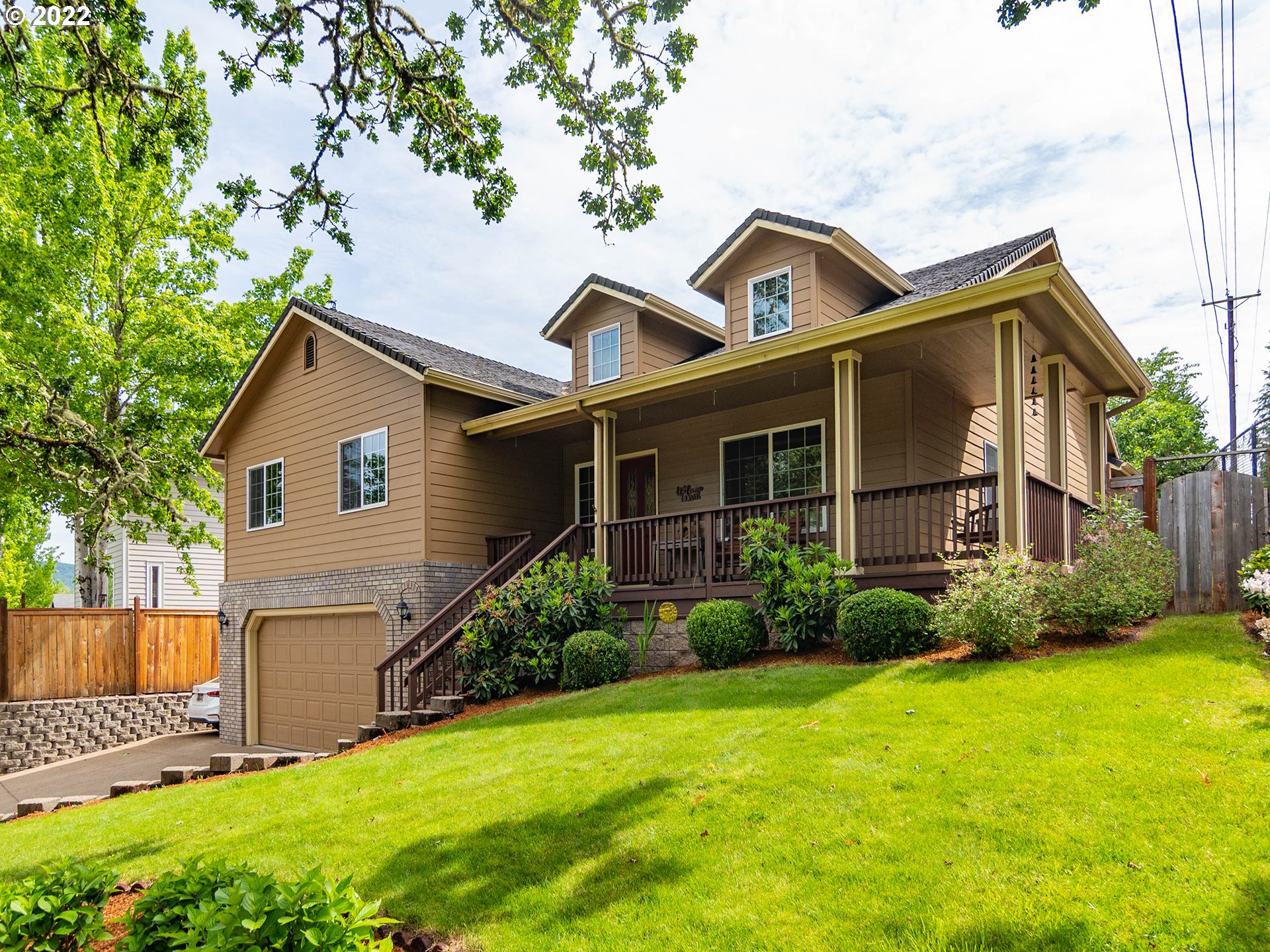 2255 33rd Street Springfield, OR 97477 - Photo 26 of 31 a front view of a house with garden