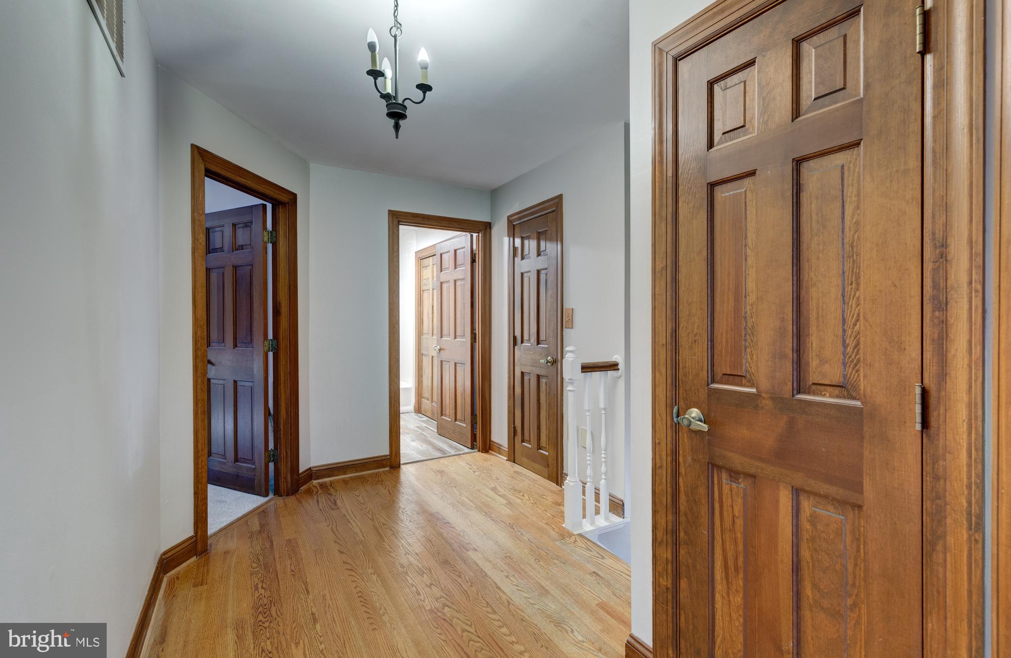 15 Ridgeview Drive Westminster, MD 21157 - Photo 39 of 77 hallway upstairs