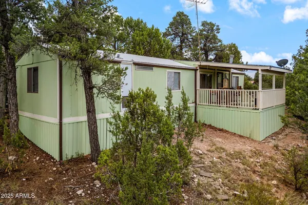 $148,000 | 3504 Rae Circle, Overgaard, AZ 85933