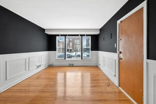 $1,300 | 8949 South Blackstone Avenue, Unit 2, Chicago, IL 60619