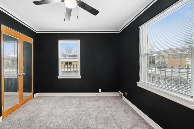 $1,300 | 8949 South Blackstone Avenue, Unit 2, Chicago, IL 60619