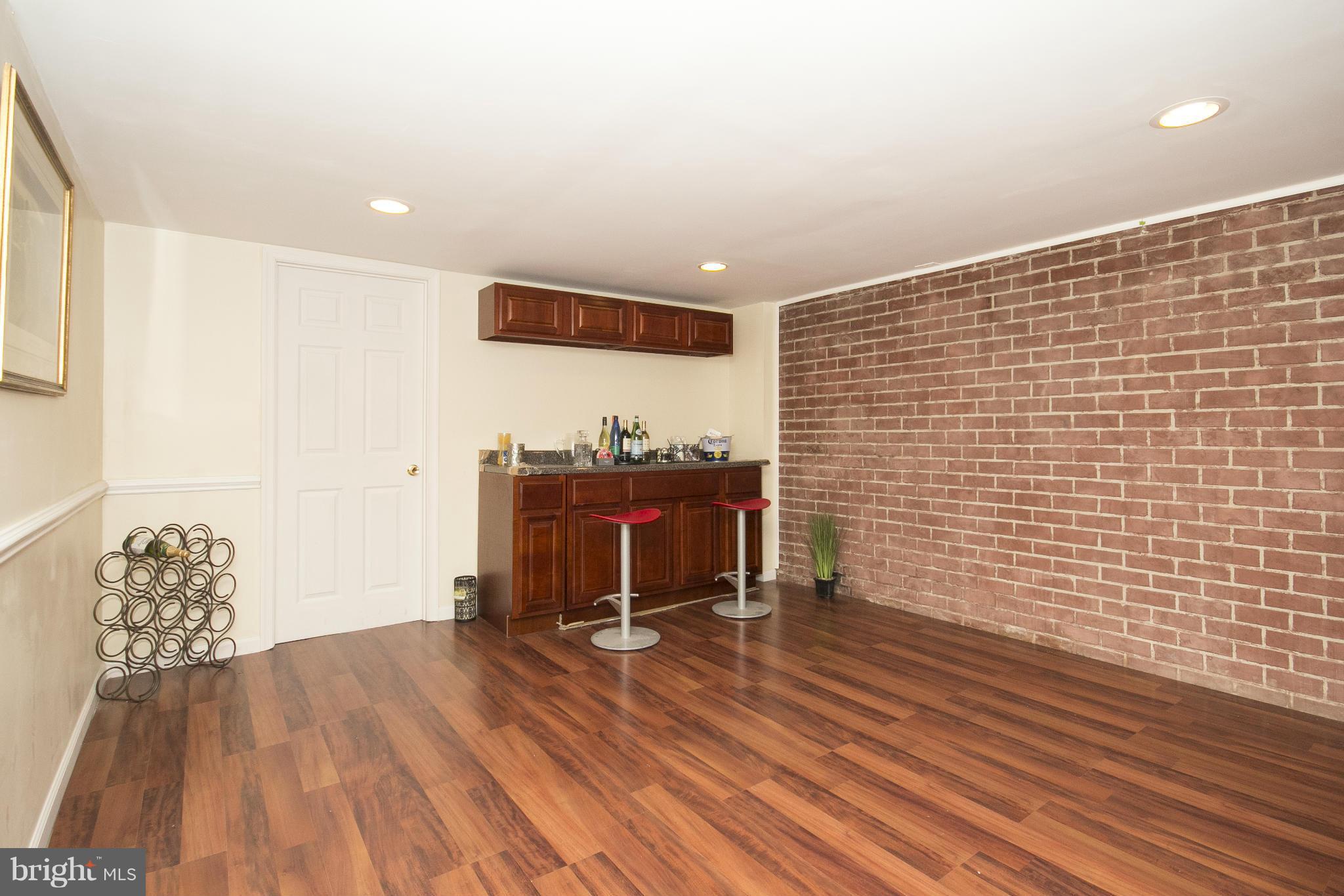 6210 Scranton Road Baltimore, MD 21237 - Photo 17 of 24 Interior (General)