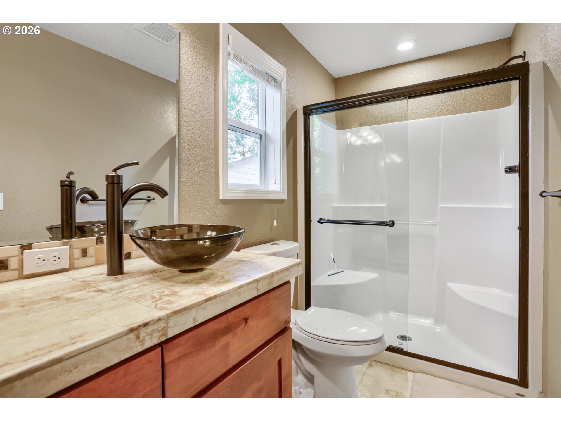 2025 Southwest 139th Avenue Beaverton, OR 97005 - Photo 16 of 28