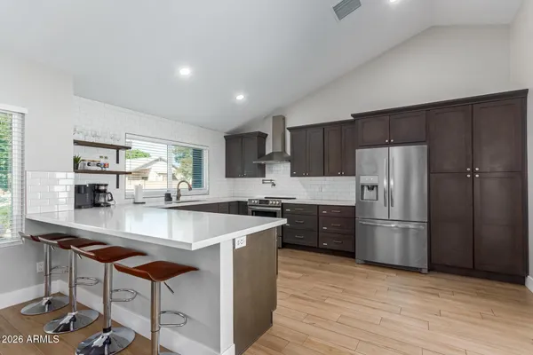 $2,695 | 19407 North 8th Avenue, Phoenix, AZ 85027