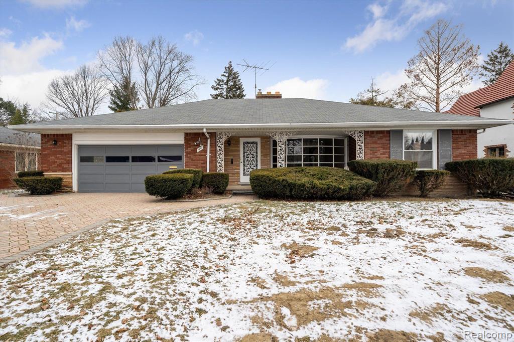 44 Roslyn Road Grosse Pointe Shores, MI 48236 - Photo 5 of 38