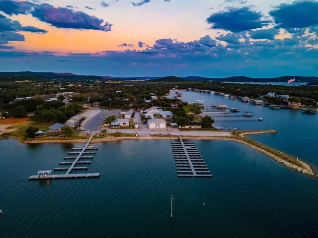 $85,000 | 4705 Fox Hollow Road, Unit 30, Graham, TX 76450