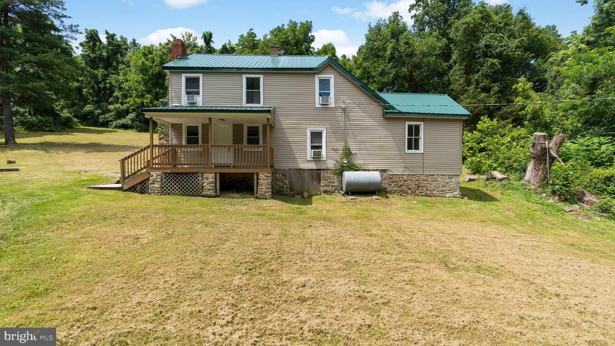 37291 Branchriver Road Purcellville, VA 20132 - Photo 4 of 37