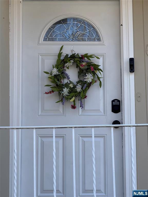 21 Skyview Road Ringwood, NJ 07456 - Photo 20 of 49 a close view of a hallway
