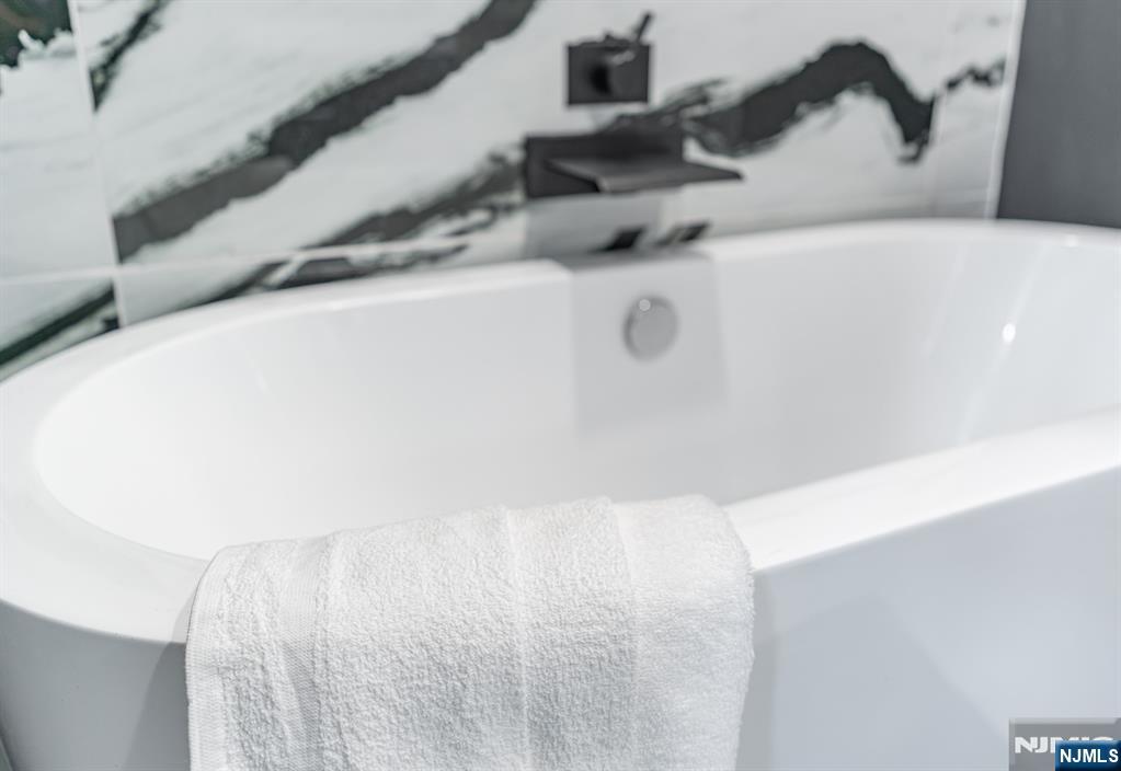 21 Skyview Road Ringwood, NJ 07456 - Photo 8 of 49 a close view of a sink