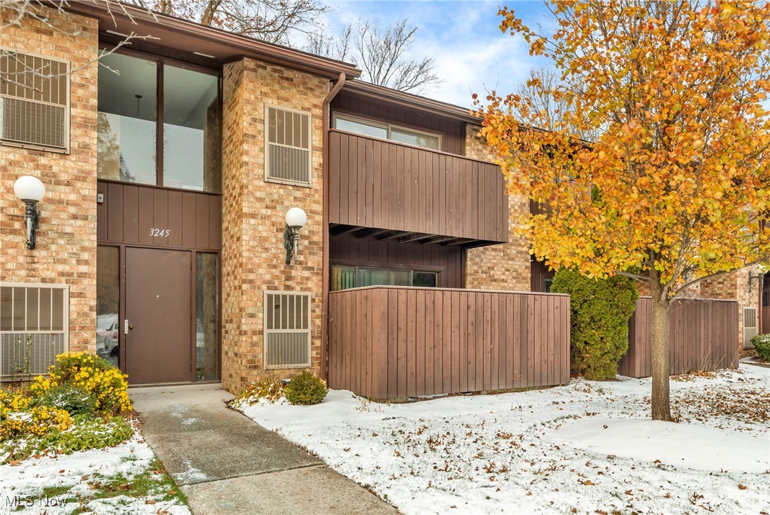 3245 Mayfield Road, Unit 12 Cleveland, OH 44118 - Photo 2 of 28 Gallery Image 2