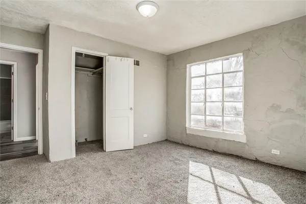 $235,000 | 9043 Walnut Street, Kansas City, MO 64114
