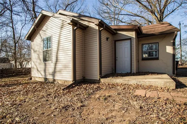 $235,000 | 9043 Walnut Street, Kansas City, MO 64114