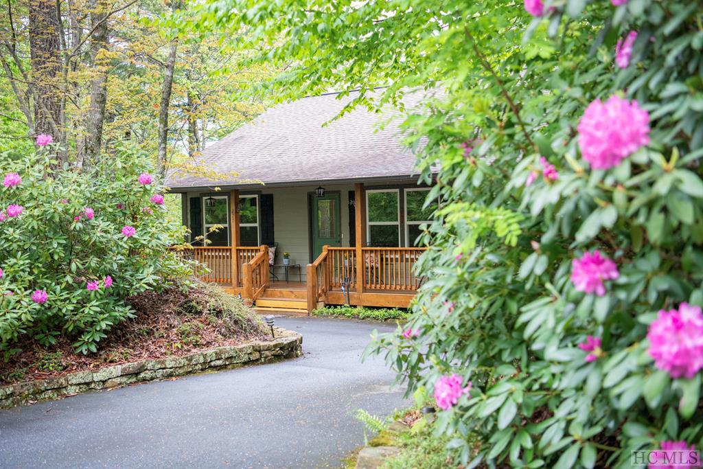 277 Deer Run Road Sapphire, NC 28774 - Photo 1 of 43 Gallery Image 1