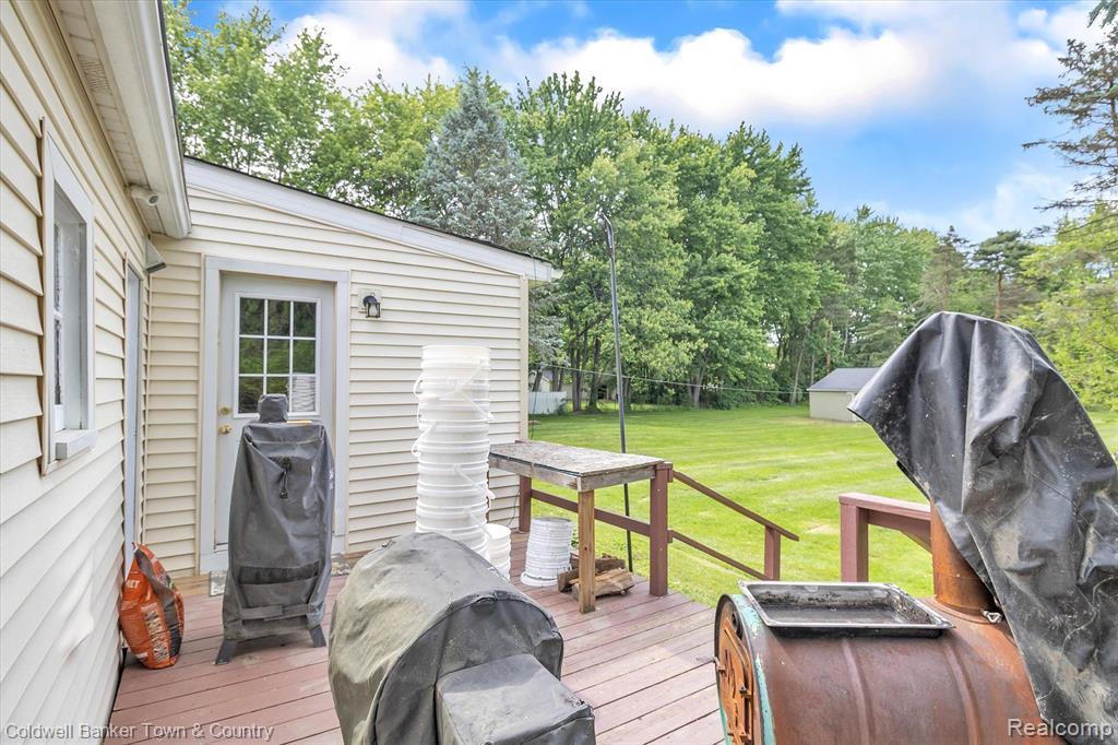 8112 Beecher Road Flushing, MI 48433 - Photo 31 of 59