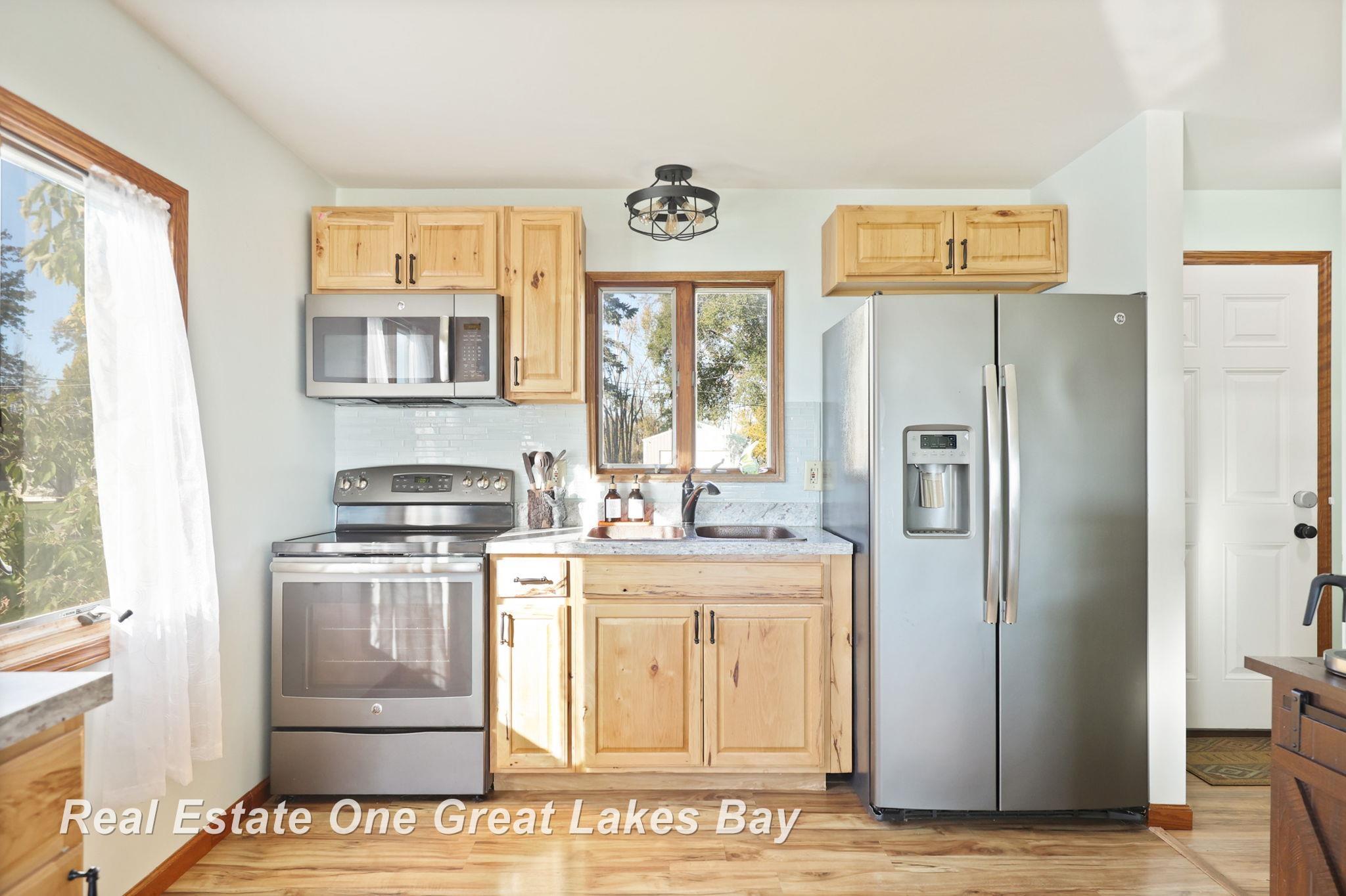 5219 Beachwood Road Standish, MI 48658 - Photo 14 of 53 Kitchen