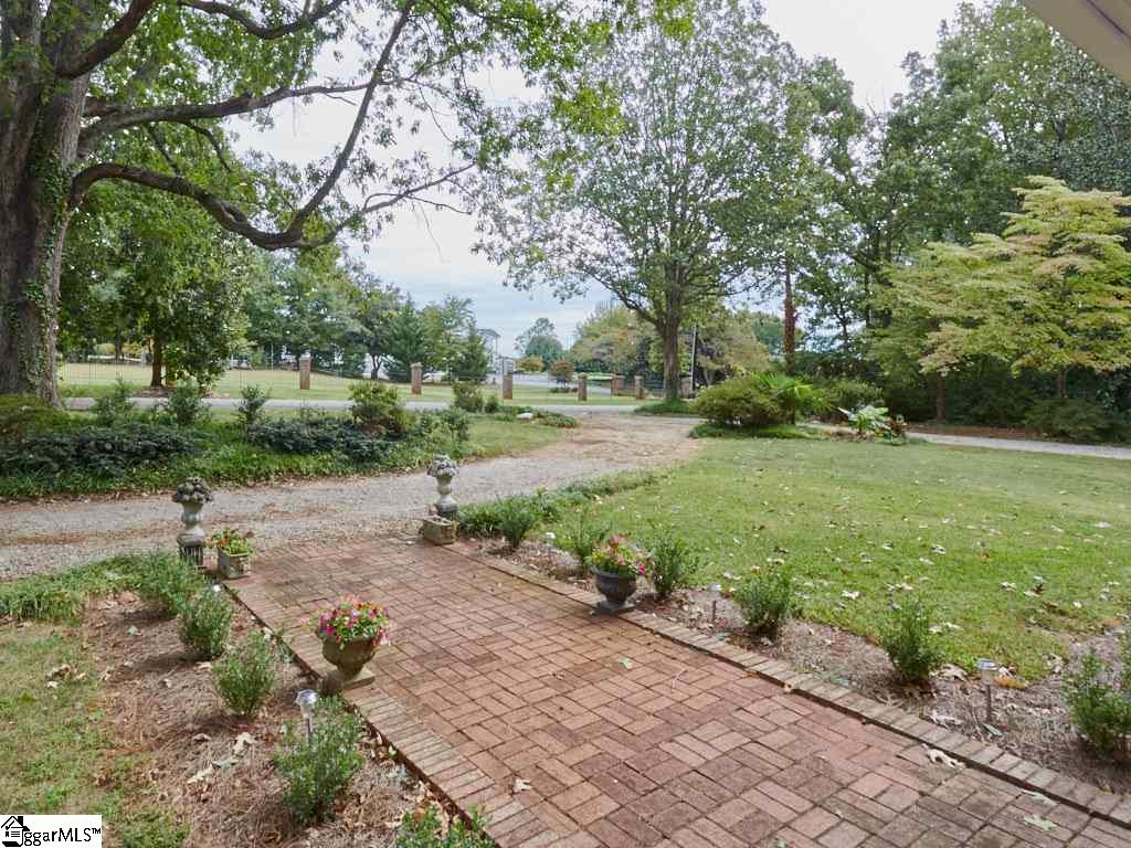 15 Manley Road Travelers Rest, SC 29690 - Photo 4 of 36